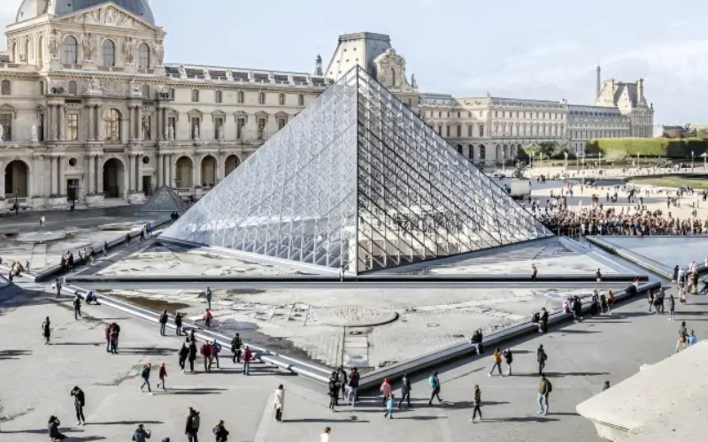 Louvre Museum Architecture