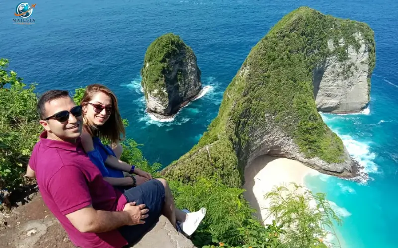 Enjoy the Cliff Viewpoint