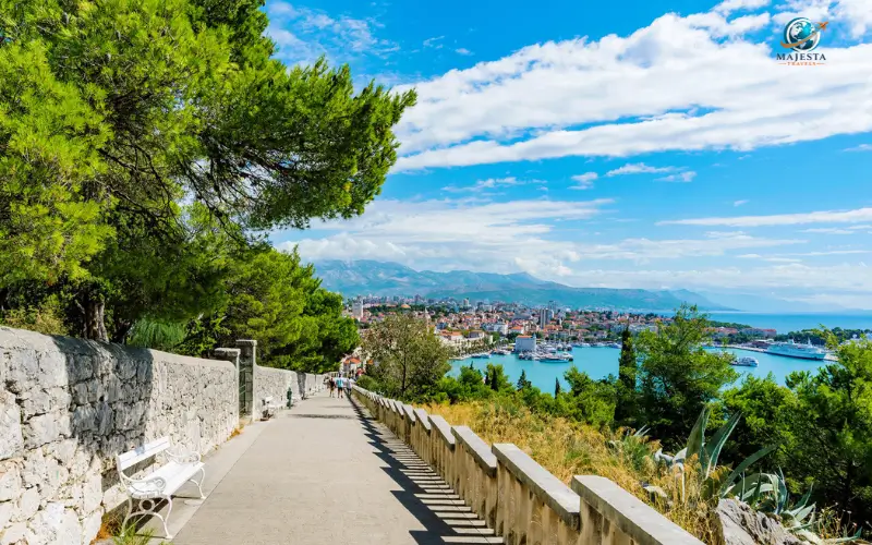Hike Marjan Hill