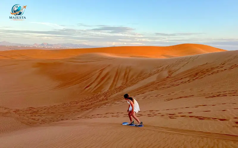 Lahbab Desert – Red Dunes Experience