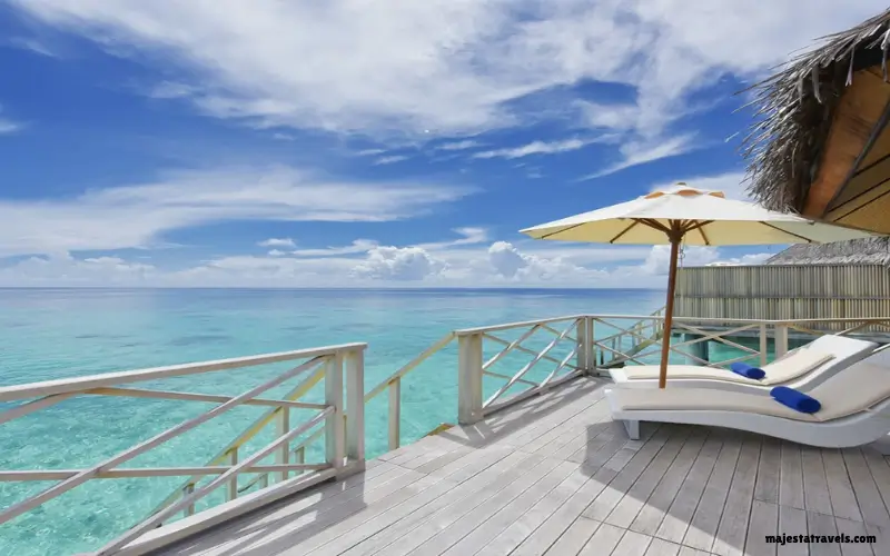 Maldives Water Bungalow (2)
