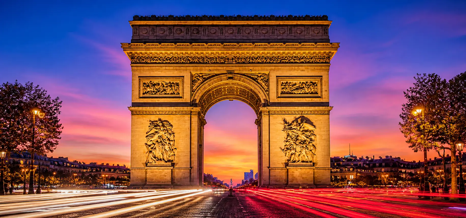 Arc de Triomphe at twilight